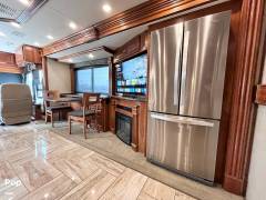 2017 Fleetwood Discovery LXE 40D, $ 129,700