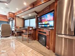 2017 Fleetwood Discovery LXE 40D, $ 129,700