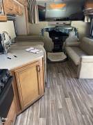 2017 Thor Motor Coach Quantum LF31, $ 52,300