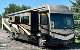 2018 Fleetwood Discovery LXE 40G, $ 174,990