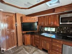 2018 Fleetwood Discovery LXE 40G, $ 174,990