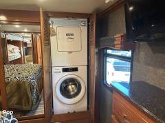 2018 Fleetwood Discovery LXE 40G, $ 174,990