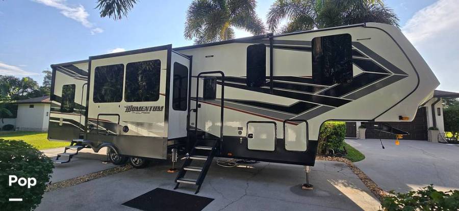 2020 Grand Design Momentum 351M, $ 52,000