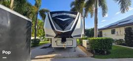 2020 Grand Design Momentum 351M, $ 52,000