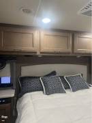 2022 Thor Motor Coach Omni RS36 Super C, $ 179,000