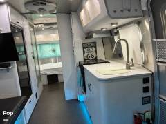 2012 Airstream Eddie Bauer 25FB, $ 51,700