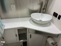 2012 Airstream Eddie Bauer 25FB, $ 51,700