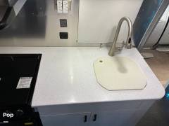 2012 Airstream Eddie Bauer 25FB, $ 51,700