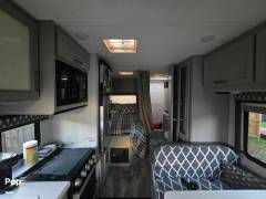 2021 Thor Motor Coach Quantum LC22, $ 55,000