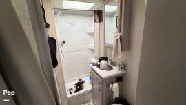 2021 Thor Motor Coach Quantum LC22, $ 55,000