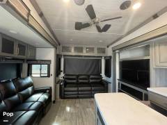 2021 Keystone Montana Legacy 3781RL, $ 55,000