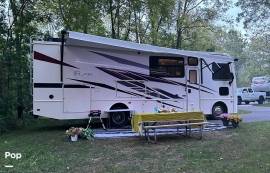 2021 Fleetwood Flair 29M, $ 62,999