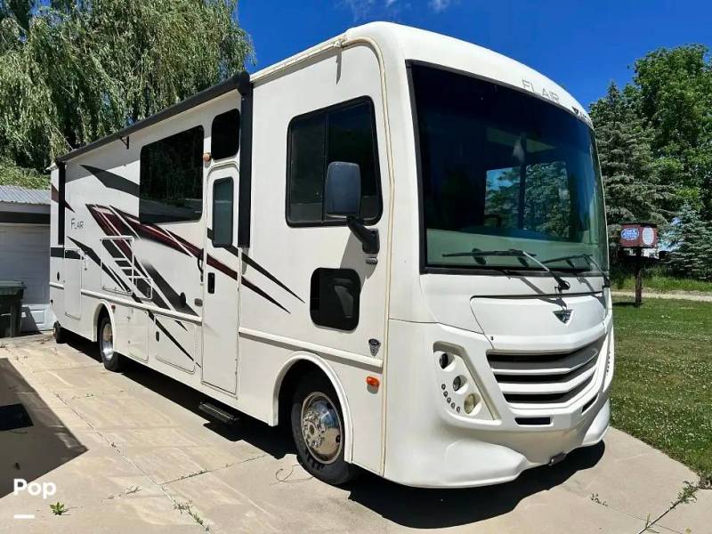 2021 Fleetwood Flair 29M, $ 62,999