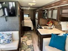 2021 Fleetwood Flair 29M, $ 62,999
