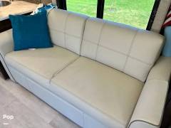 2021 Fleetwood Flair 29M, $ 62,999