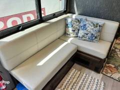 2021 Fleetwood Flair 29M, $ 62,999