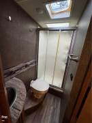 2019 Thor Motor Coach Quantum RC25, $ 59,999