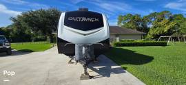 2021 Keystone Outback Ultra Lite 302UBH, $ 24,900