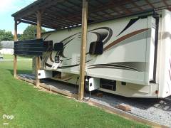 2017 Thor Motor Coach Hurricane 29M, $ 62,000