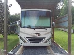2017 Thor Motor Coach Hurricane 29M, $ 62,000