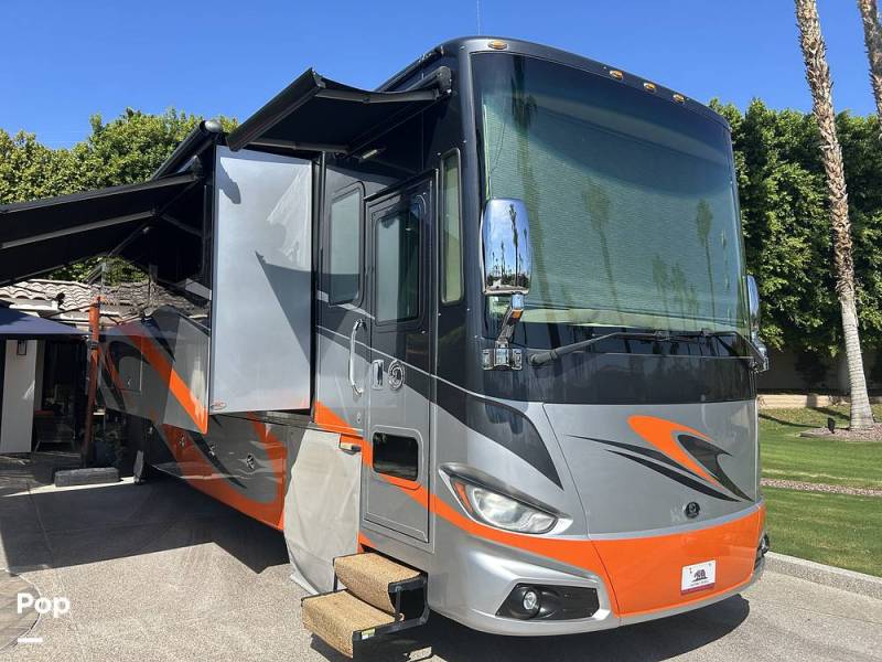 2018 Tiffin Phaeton 40IH, $ 218,000