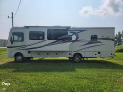 2016 Fleetwood Flair 31B, $ 44,000
