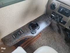 2016 Fleetwood Flair 31B, $ 44,000