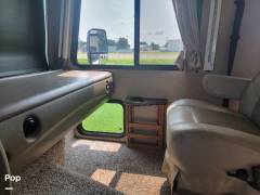2016 Fleetwood Flair 31B, $ 44,000
