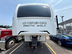 2025 Cherokee Arctic Wolf 3250SUITE, $ 51,900