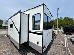 2025 Cherokee Arctic Wolf 3250SUITE, $ 51,900