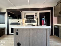2025 Cherokee Arctic Wolf 3250SUITE, $ 51,900