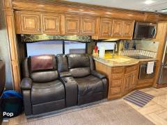 2015 Thor Motor Coach Tuscany 40DX, $ 123,000
