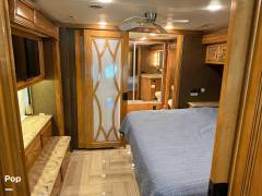 2015 Thor Motor Coach Tuscany 40DX, $ 123,000
