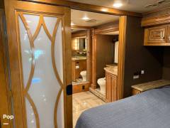 2015 Thor Motor Coach Tuscany 40DX, $ 123,000