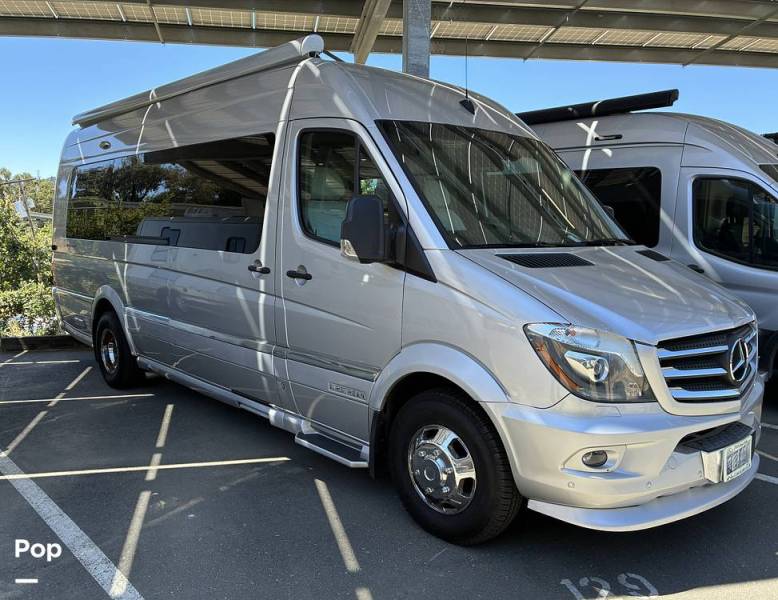 2017 Airstream Interstate EXT Lounge Twin Wardrobe, $ 95,700