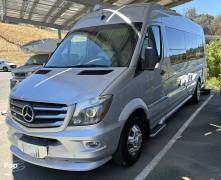 2017 Airstream Interstate EXT Lounge Twin Wardrobe, $ 95,700