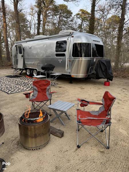 2019 Airstream International 27FB Queen Serenity, $ 83,400