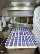 2019 Airstream International 27FB Queen Serenity, $ 83,400