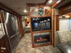 2017 Winnebago Journey 36M, $ 135,000