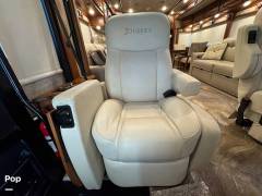 2017 Winnebago Journey 36M, $ 135,000
