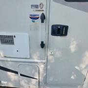 2007 Thor Motor Coach Four Winds 32B, $ 44,000