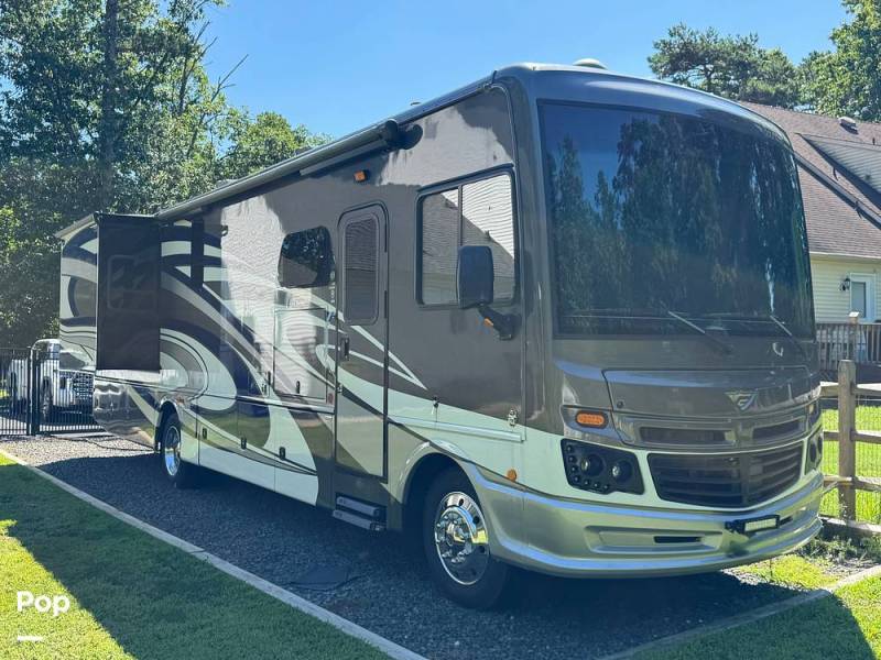 2019 Fleetwood Bounder 35K, $ 85,000