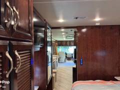 2019 Fleetwood Bounder 35K, $ 85,000