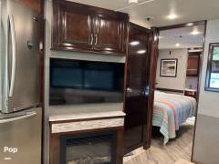 2019 Fleetwood Bounder 35K, $ 85,000