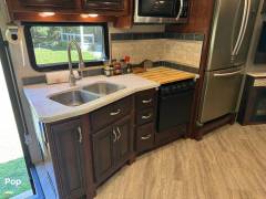 2019 Fleetwood Bounder 35K, $ 85,000