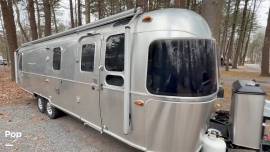 2017 Airstream Classic 30, $ 95,000