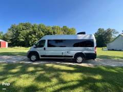 2023 Roadtrek Play, $ 80,000