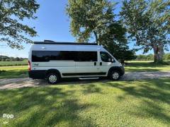 2023 Roadtrek Play, $ 80,000