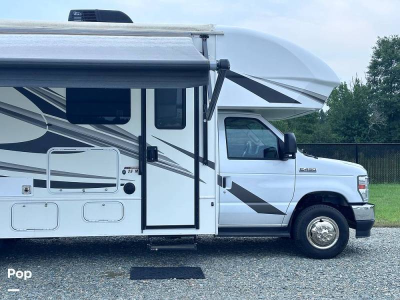 2022 Entegra Coach Odyssey 26M, $ 71,000