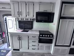 2022 Entegra Coach Odyssey 26M, $ 71,000